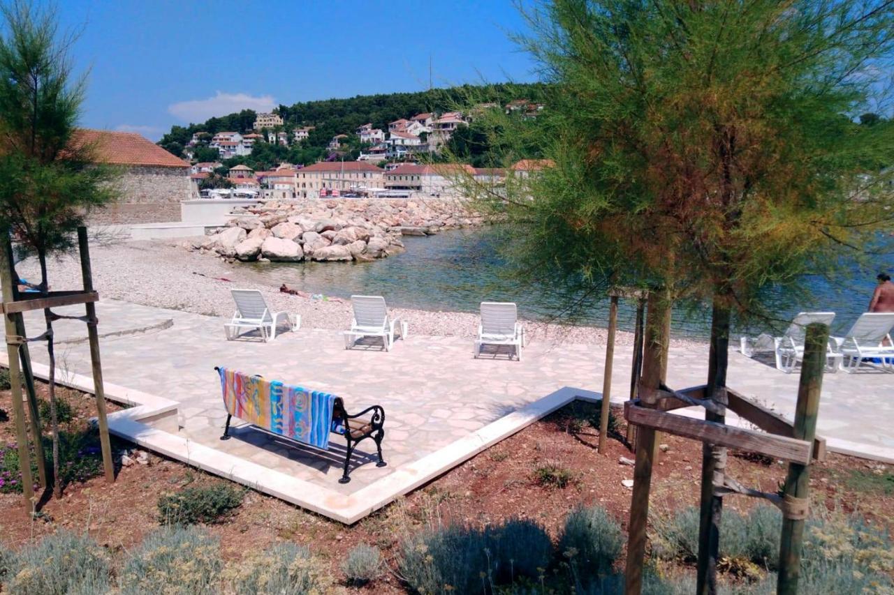 Apartments With A Parking Space Jelsa, Hvar - 8713 Jelsa (Hvar) Exterior foto
