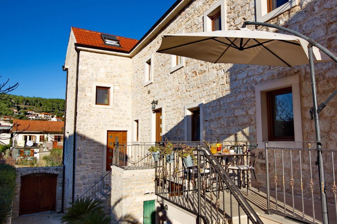 Apartments With A Parking Space Jelsa, Hvar - 8713 Jelsa (Hvar) Exterior foto