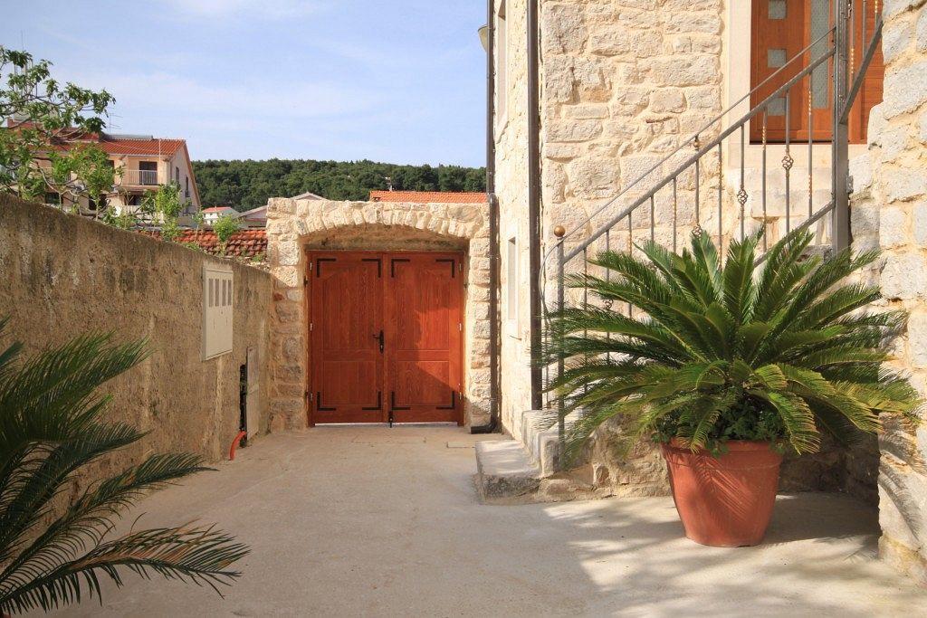 Apartments With A Parking Space Jelsa, Hvar - 8713 Jelsa (Hvar) Exterior foto